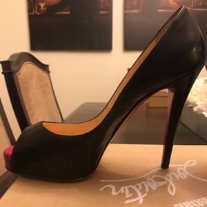 Christian Louboutin Very Prive